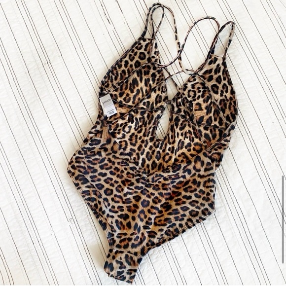 NWOT Anthropologie Peixoto Isla Strappy One Piece Swimsuit Leopard size Medium - Picture 8 of 12